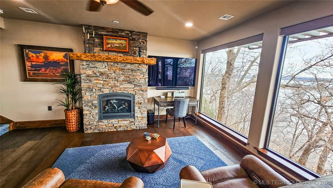 Photo of 417188 Mockingbird Lane