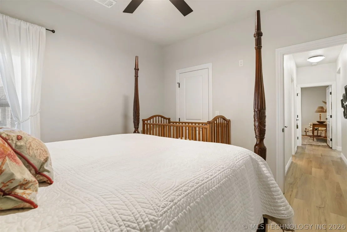 Photo of 302 Peachtree Road