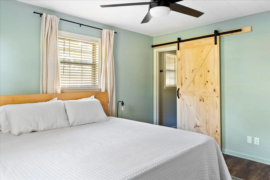 Photo of 1614 Sherwood Road