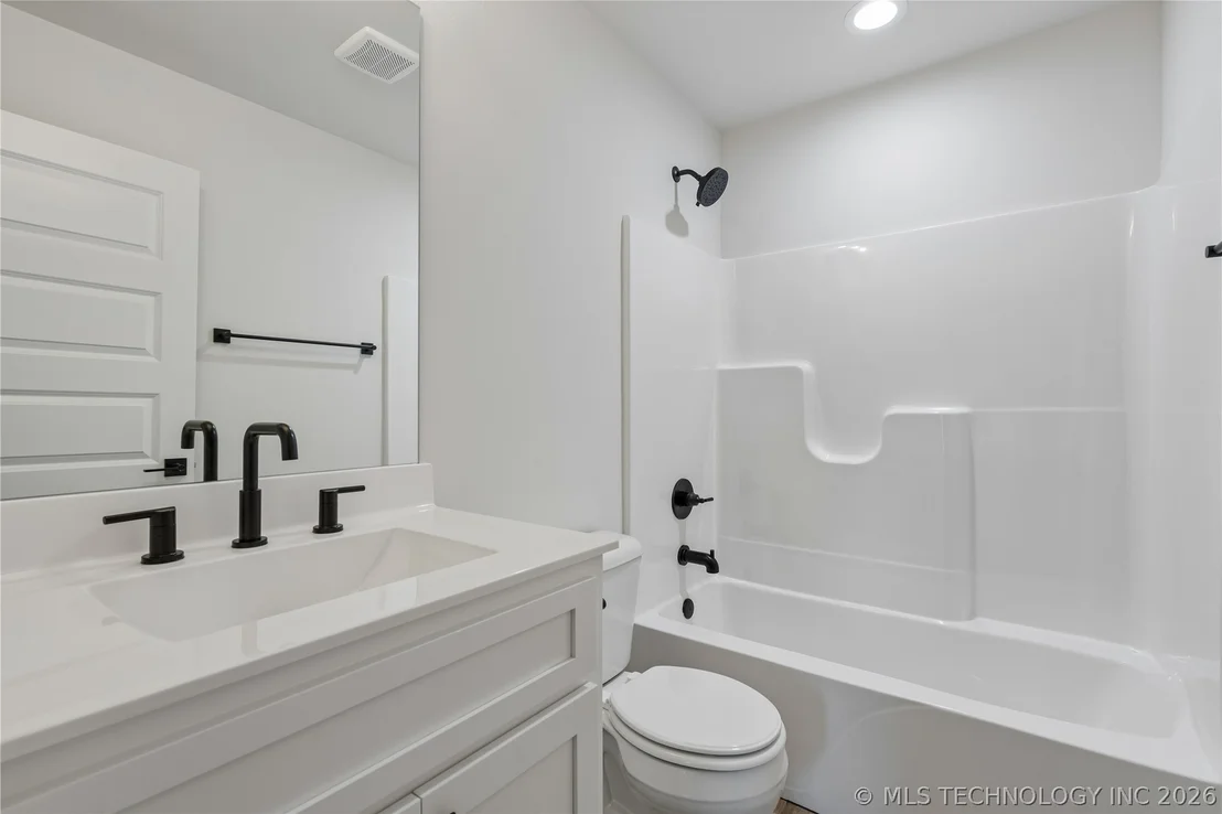 Photo of 1121 E Cherry Street