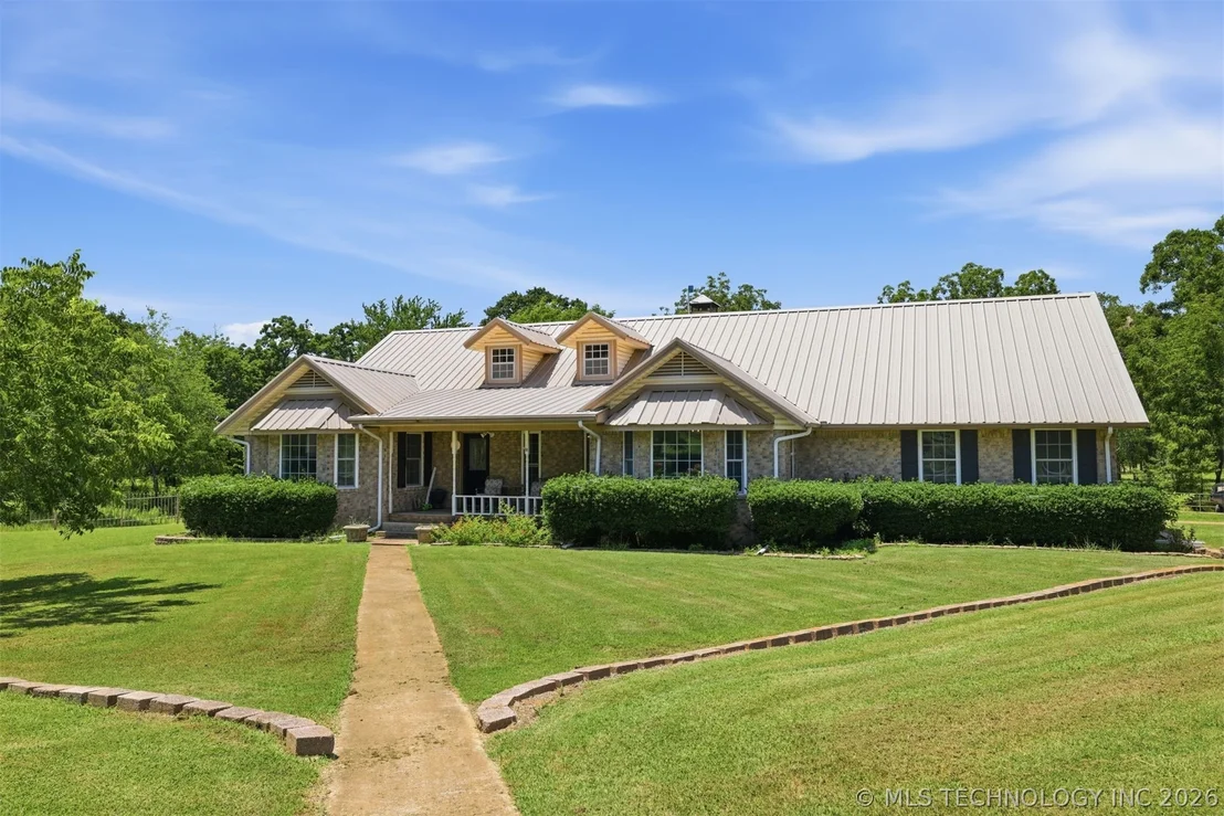 Photo of 2464 S Roberta Road