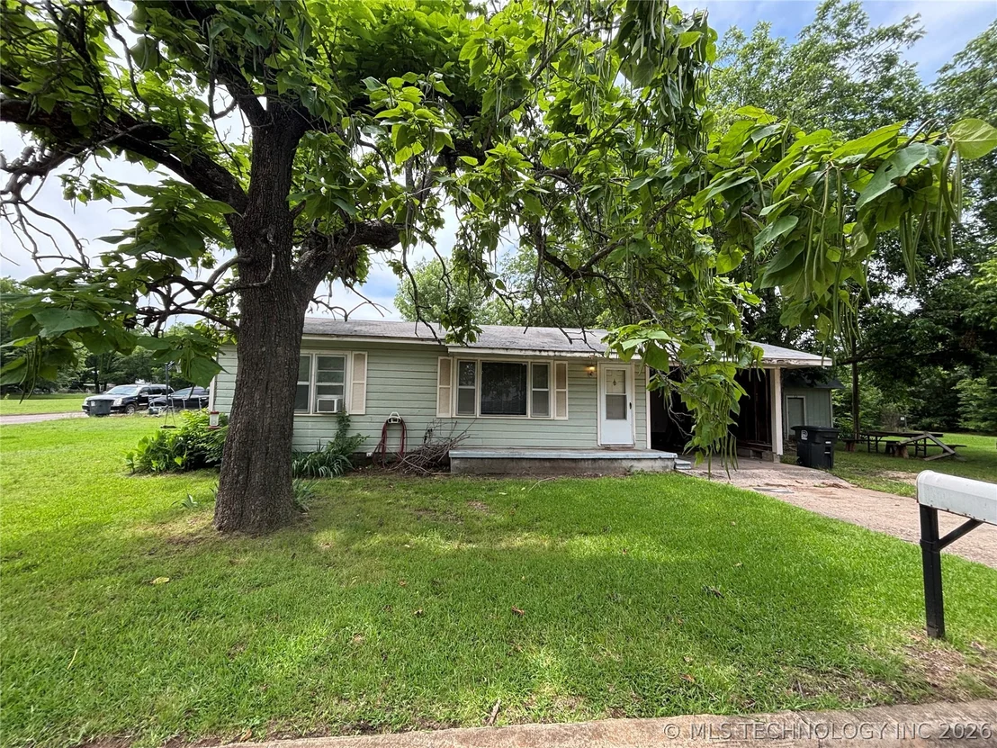 Photo of 902 Roosevelt