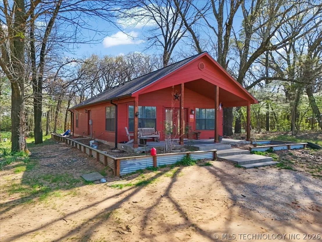 Photo of 2576 Winnett Road