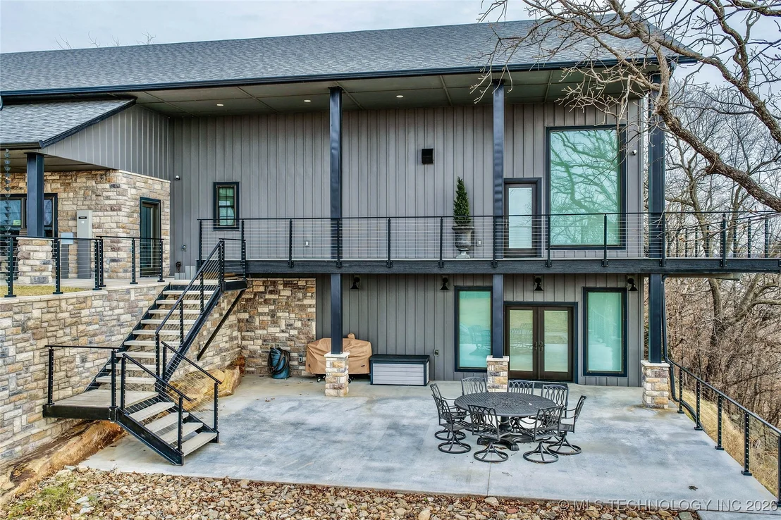 Photo of 417188 Mockingbird Lane