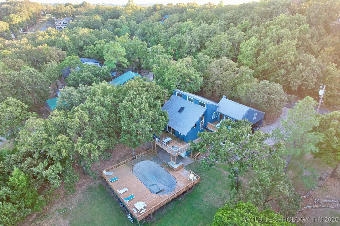 Photo of 1048 Robin Hood Road