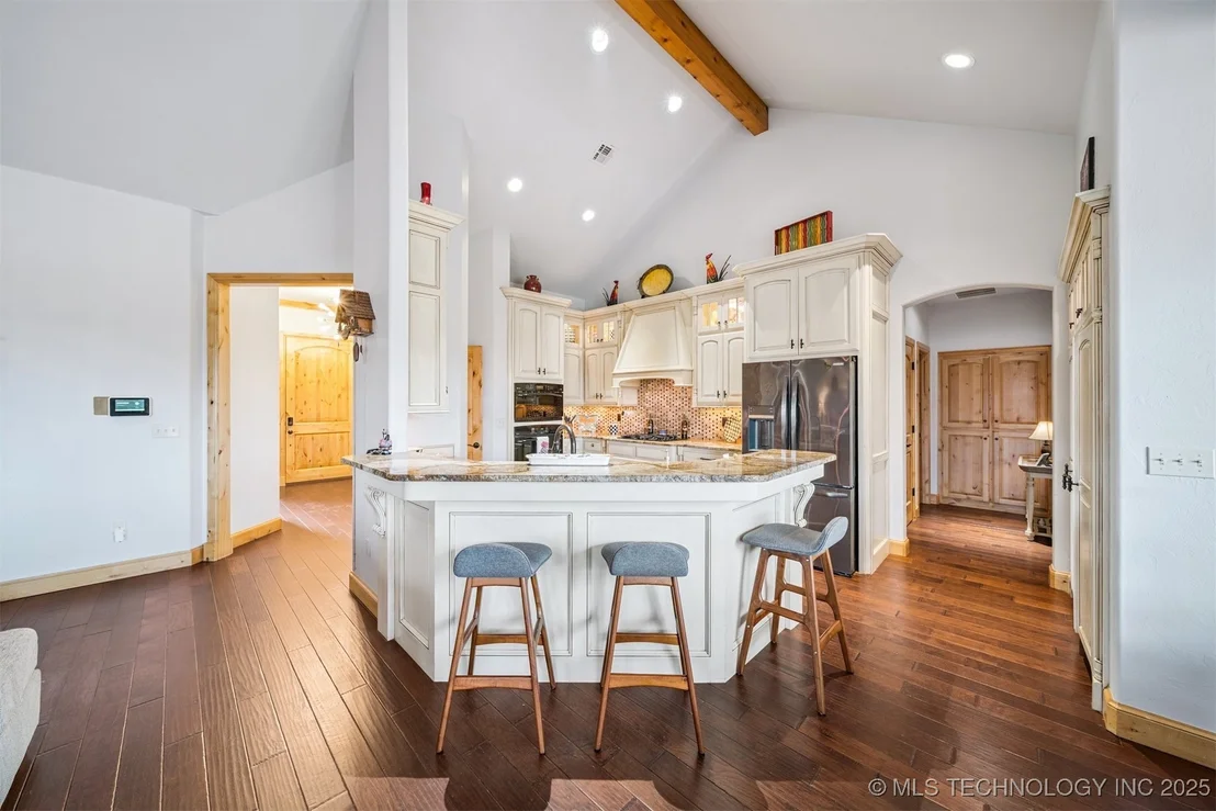 Photo of 908 W 9th Street