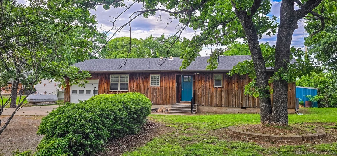 Photo of 1614 Sherwood Road
