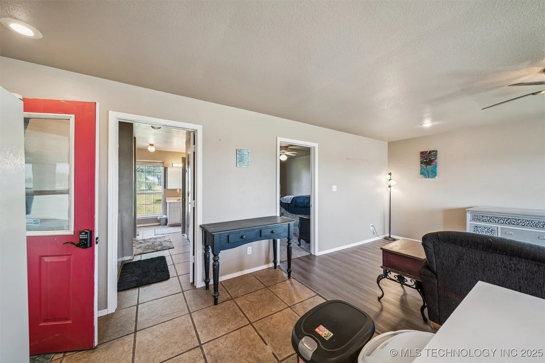 Photo of 109159 S 4210 Road
