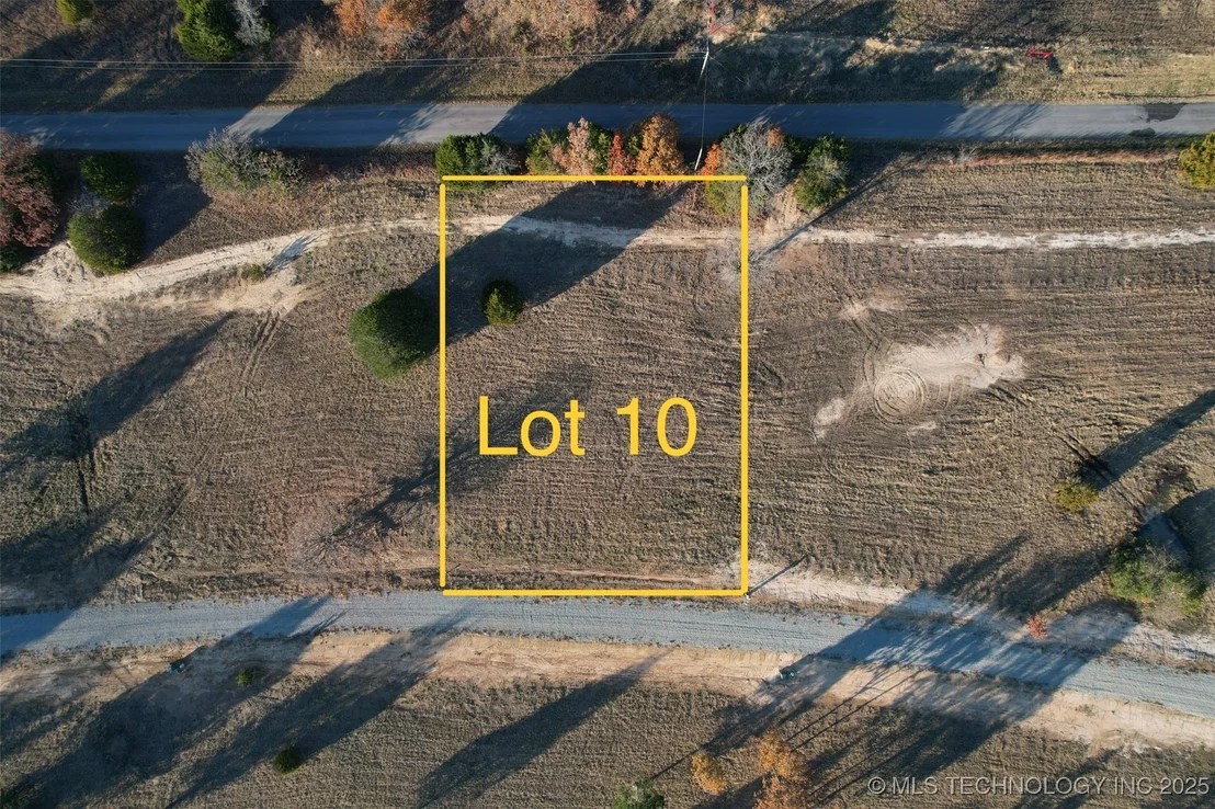 Photo of 10 Kathy Lane