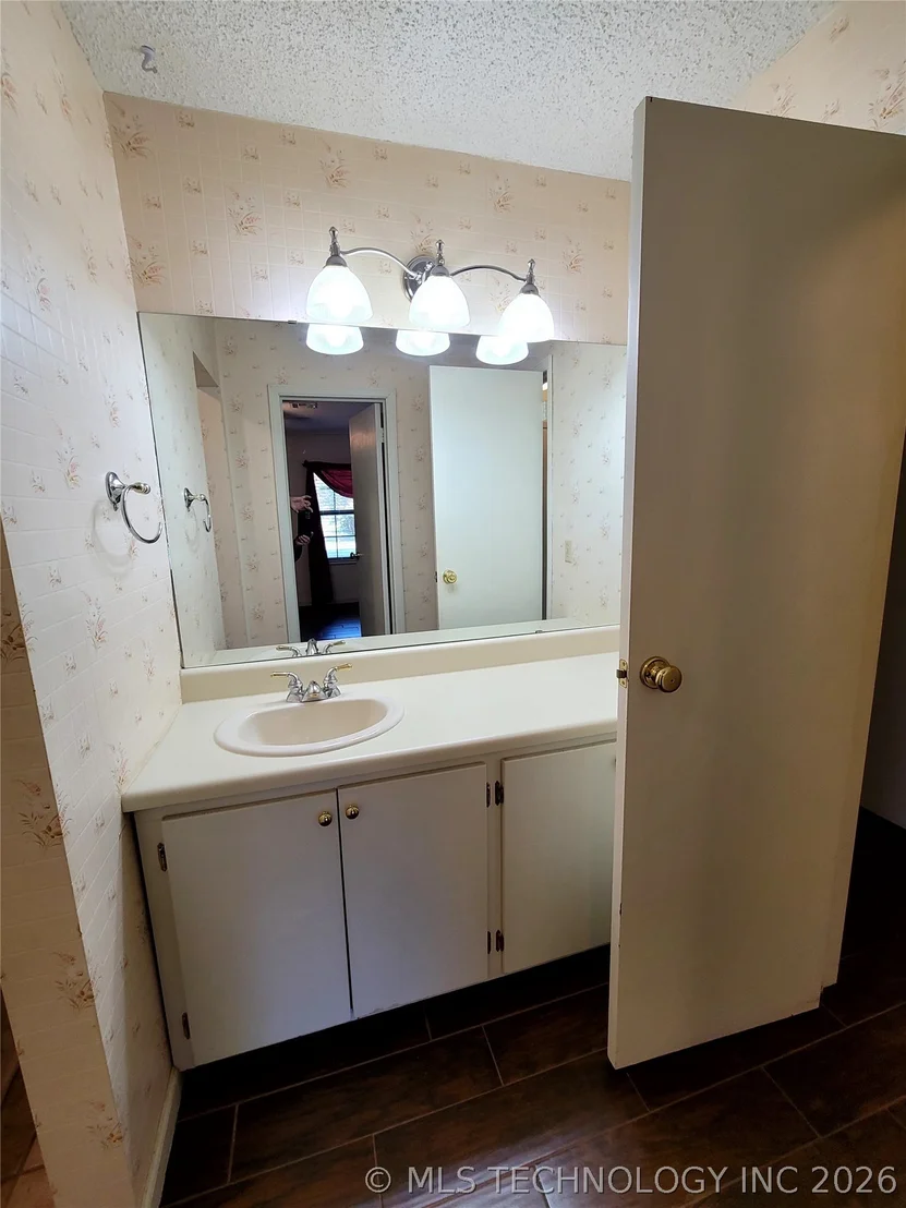 Photo of 112 Meadowlark Road