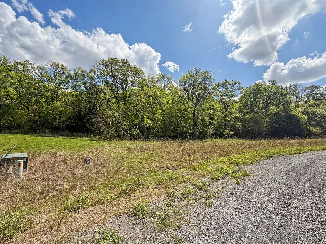 Photo of 421 S Thunder Road