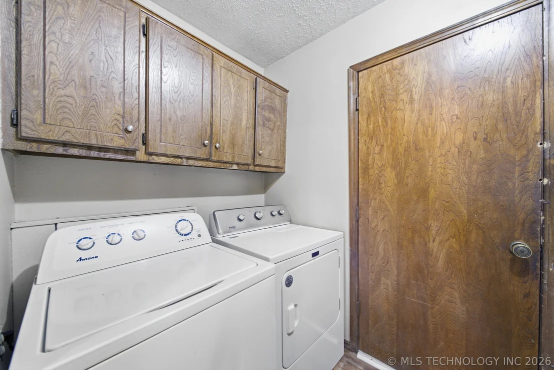 Photo of 902 Cardinal Lane
