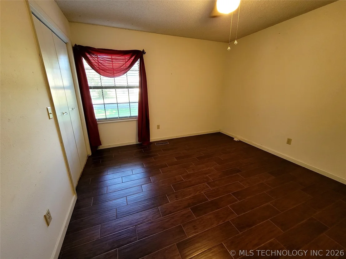 Photo of 112 Meadowlark Road