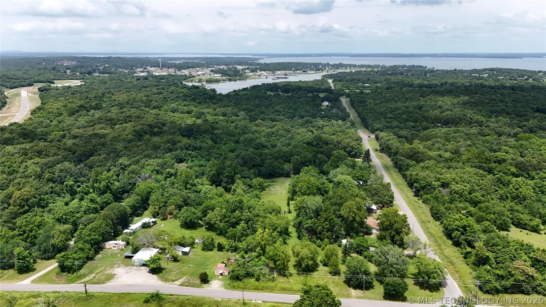 Photo of 330 E 1210 Road