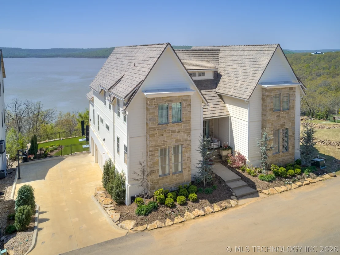 Photo of 120 Lower Green Way