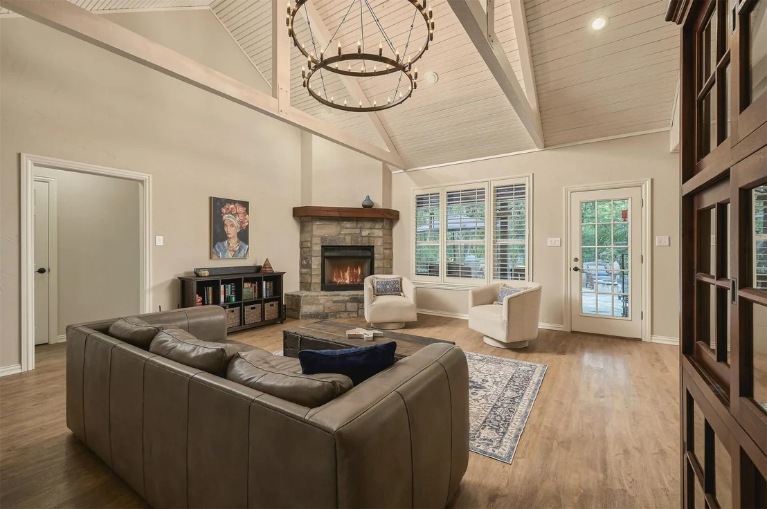 Photo of 205 Thousand Oaks