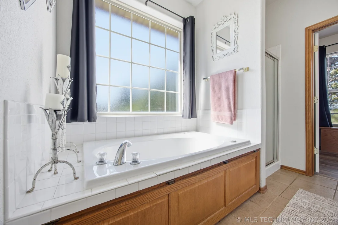 Photo of 2445 Avalon Drive