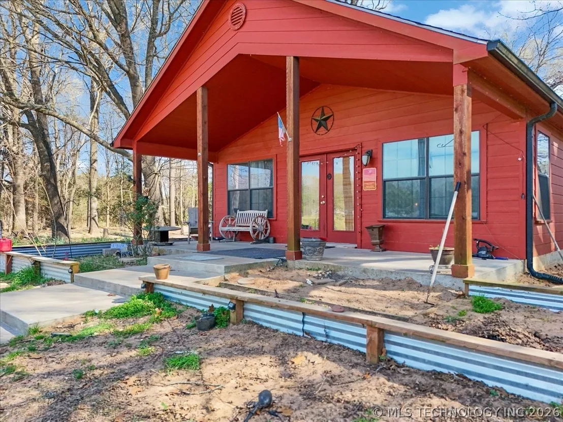 Photo of 2576 Winnett Road