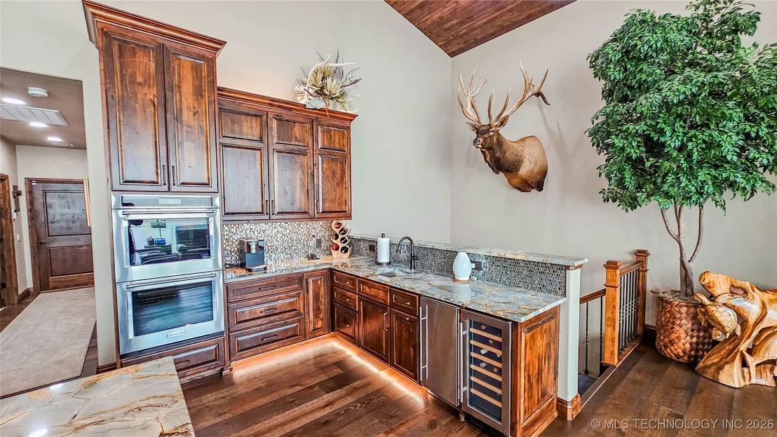 Photo of 417188 Mockingbird Lane