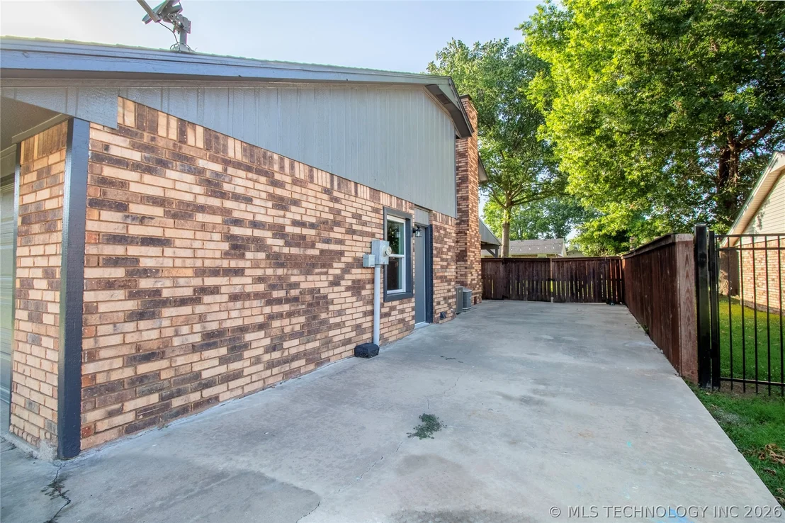 Photo of 3000 Tull Place