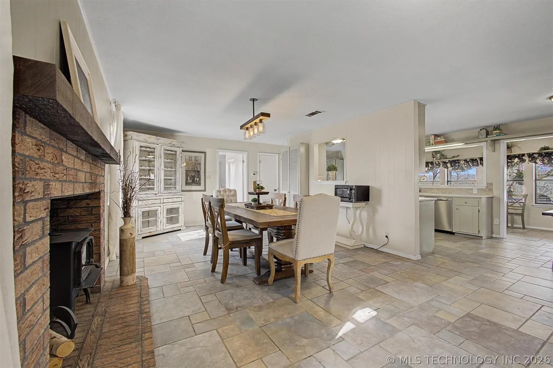 Photo of 5328 Monroe Road