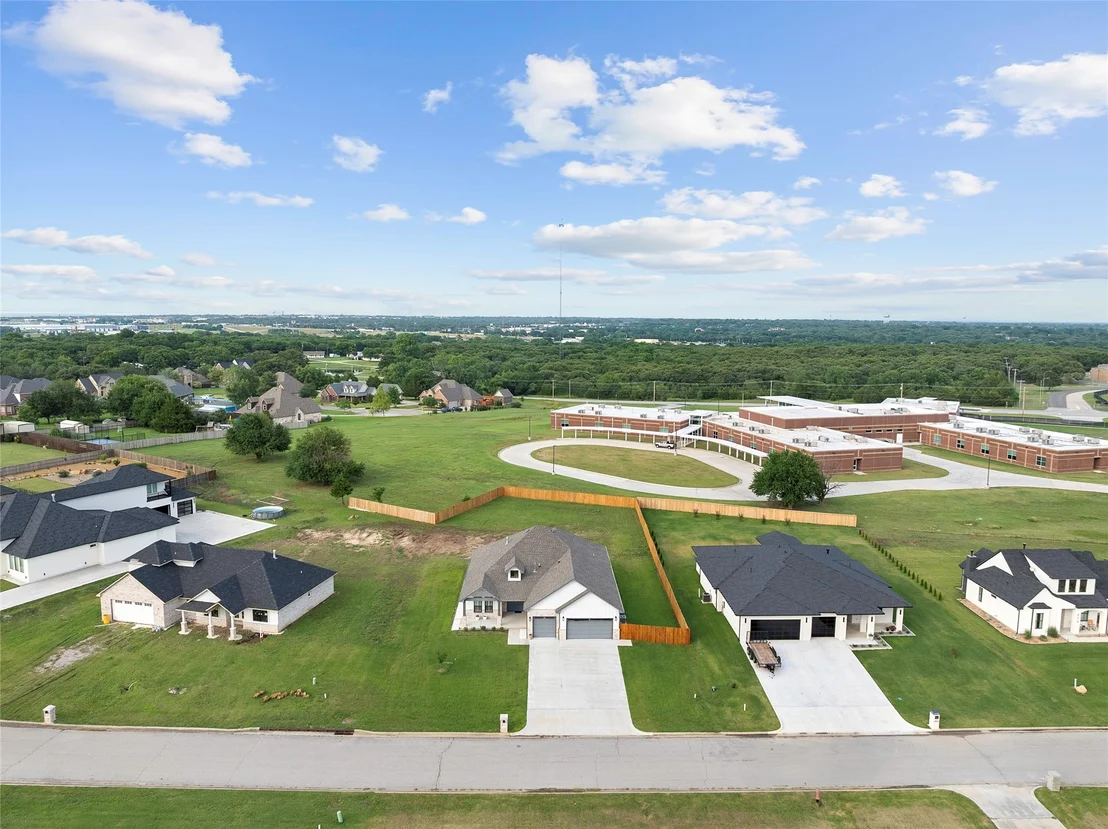 Photo of 714 Prairie View Road