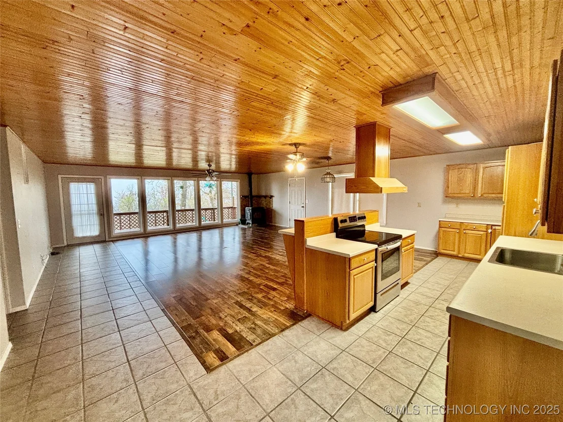 Photo of 413804 E 1212 Road