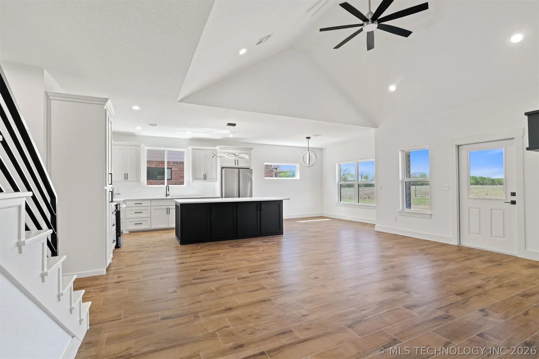 Photo of 849 Springfield Court