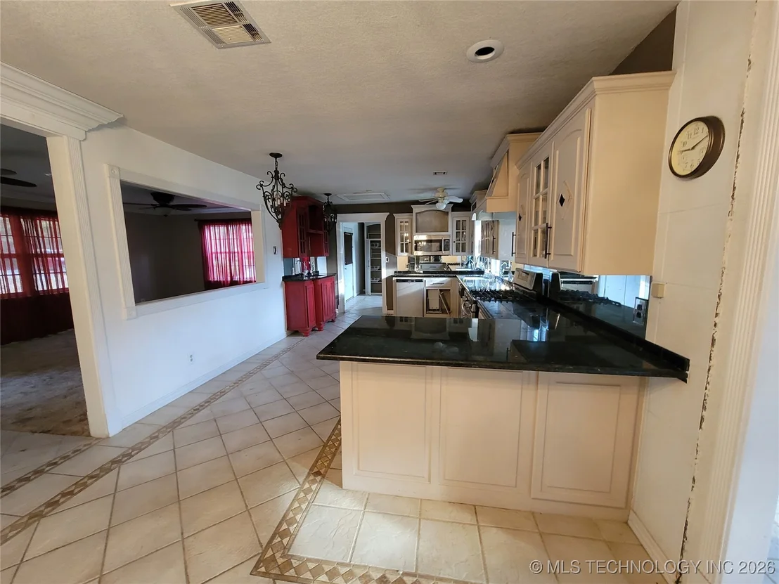 Photo of 395 Bower Road