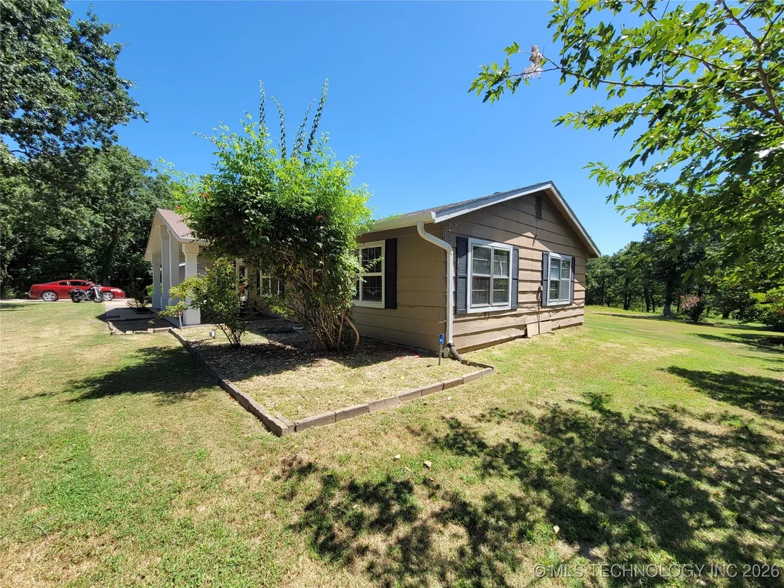 Photo of 395 Bower Road