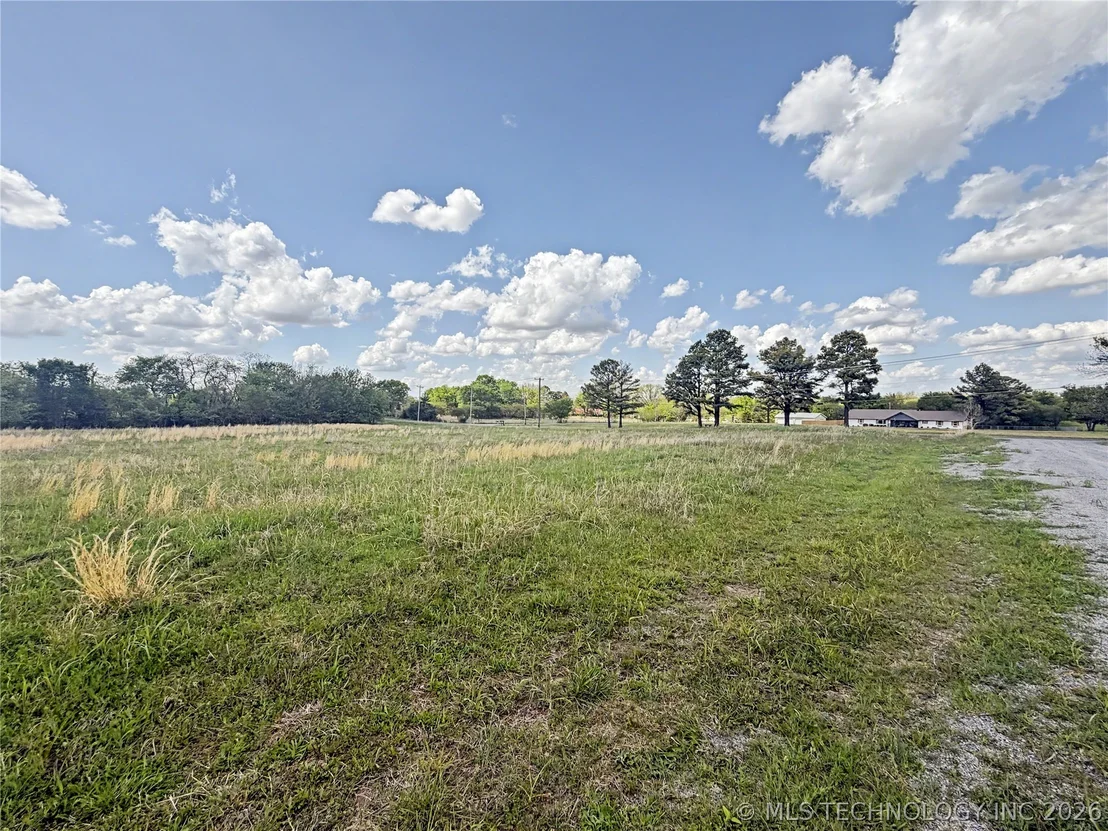 Photo of 428 S Thunder Road