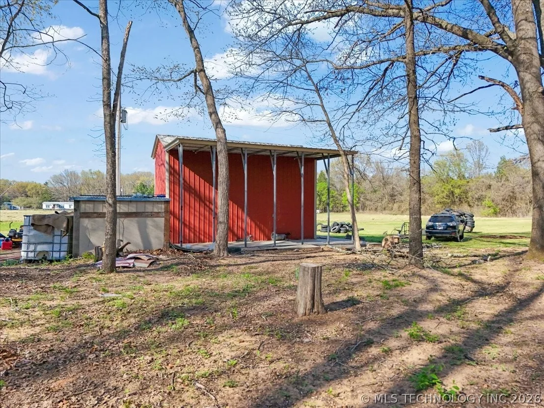 Photo of 2576 Winnett Road