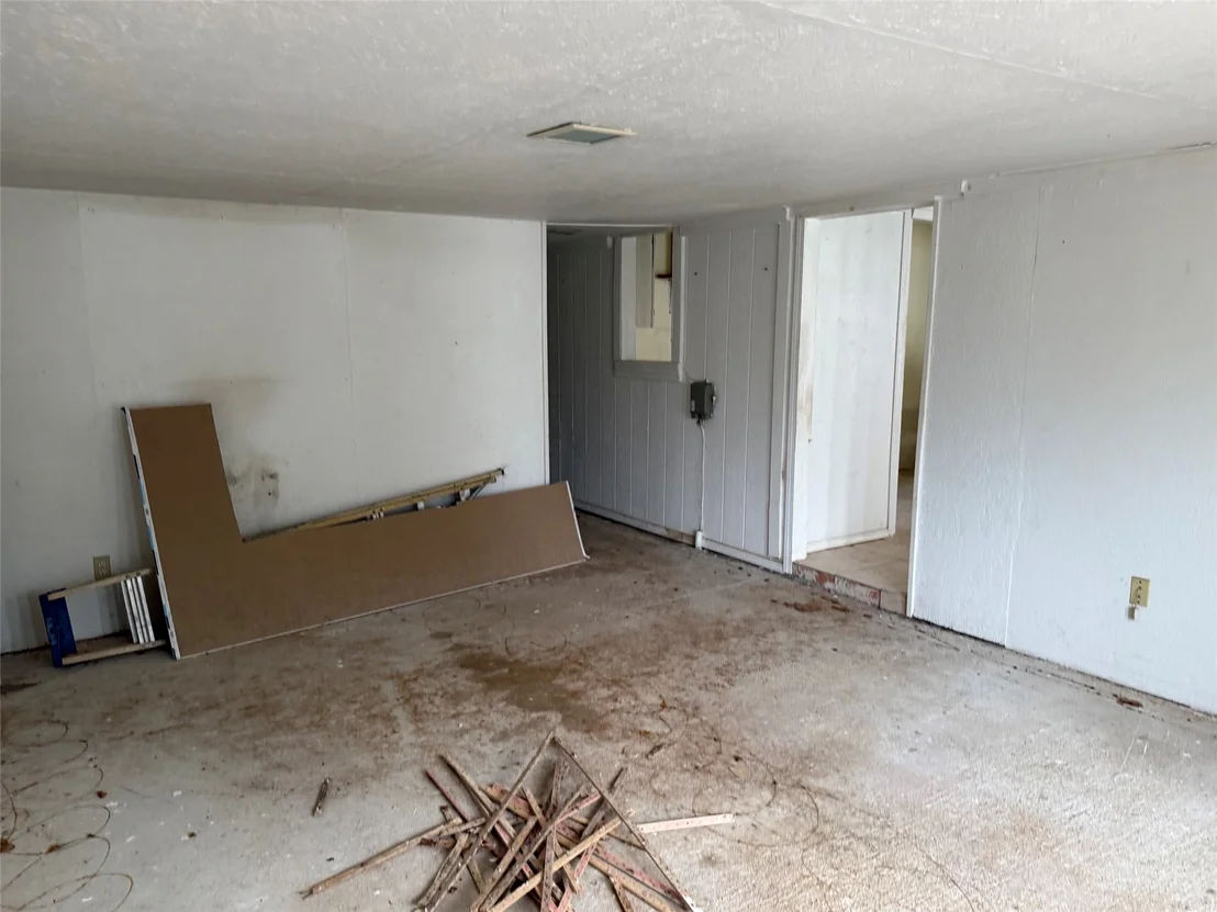 Photo of 417705 E 1210 Road