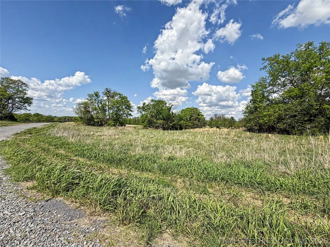 Photo of 414 S Thunder Road