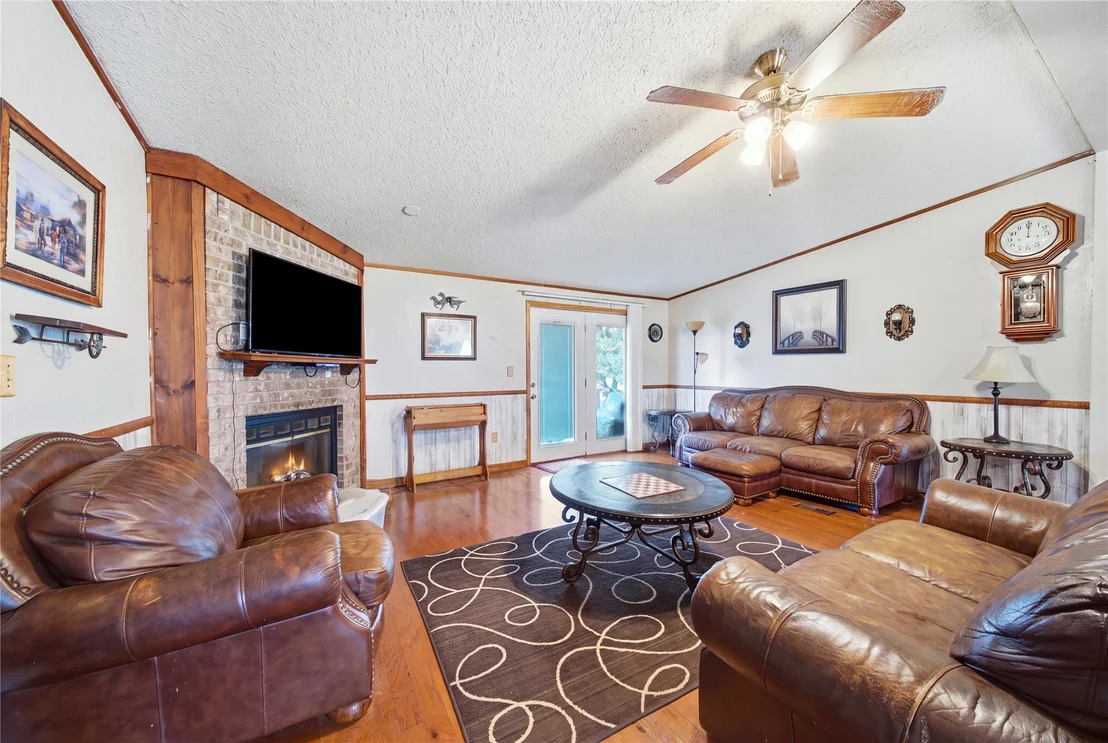 Photo of 394107 E 1150 Road