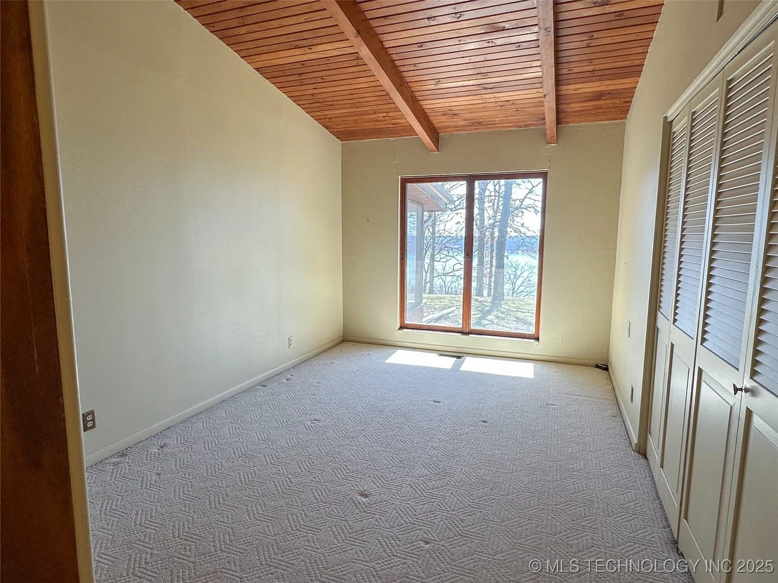Photo of 418391 E 1215 Road