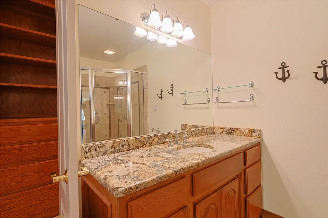 Photo of 25 E Shoreline Drive