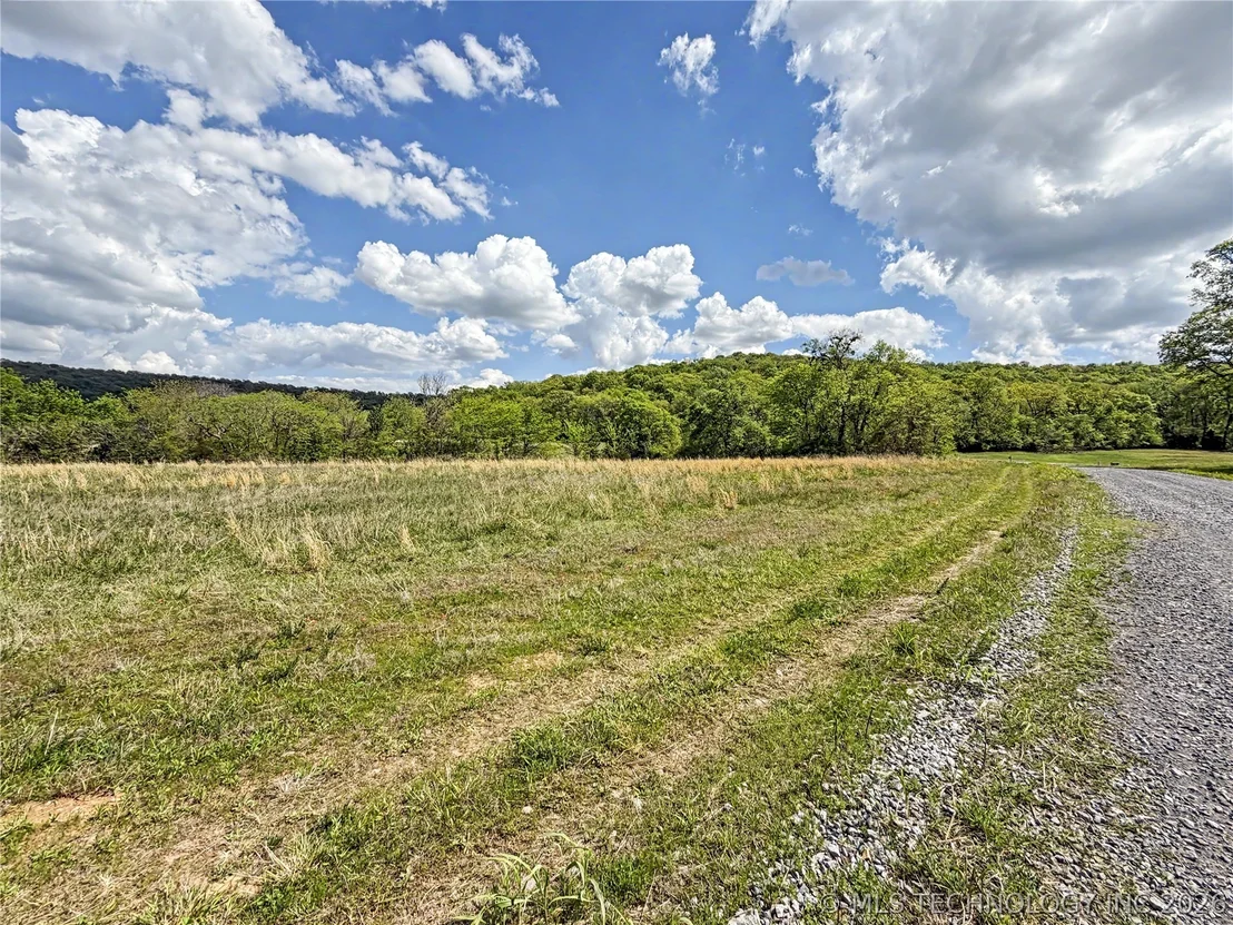 Photo of 414 S Thunder Road