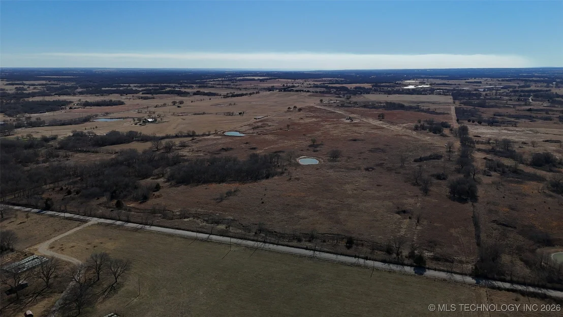 Photo of 01 Holiday Road