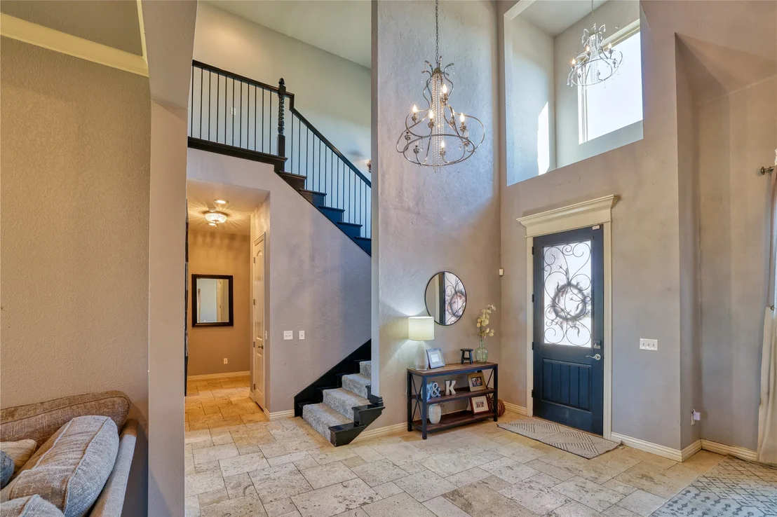 Photo of 905 Summit Ridge