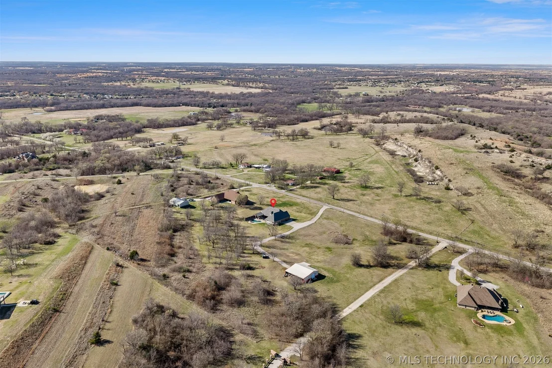Photo of 1451 Gateway Road
