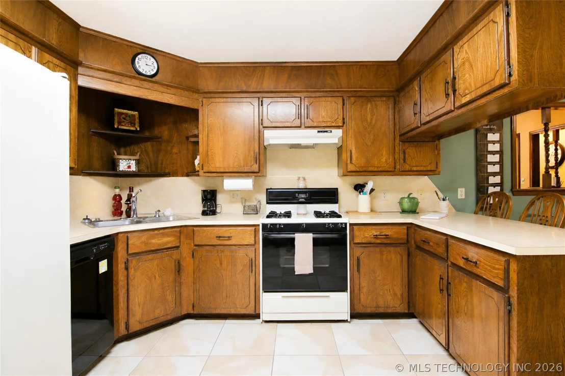 Photo of 15895 Briar Road