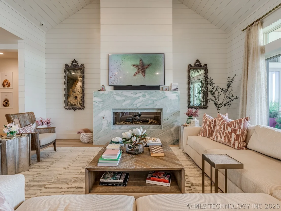 Photo of 120 Lower Green Way
