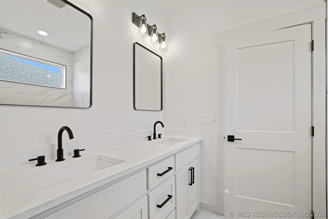 Photo of 849 Springfield Court