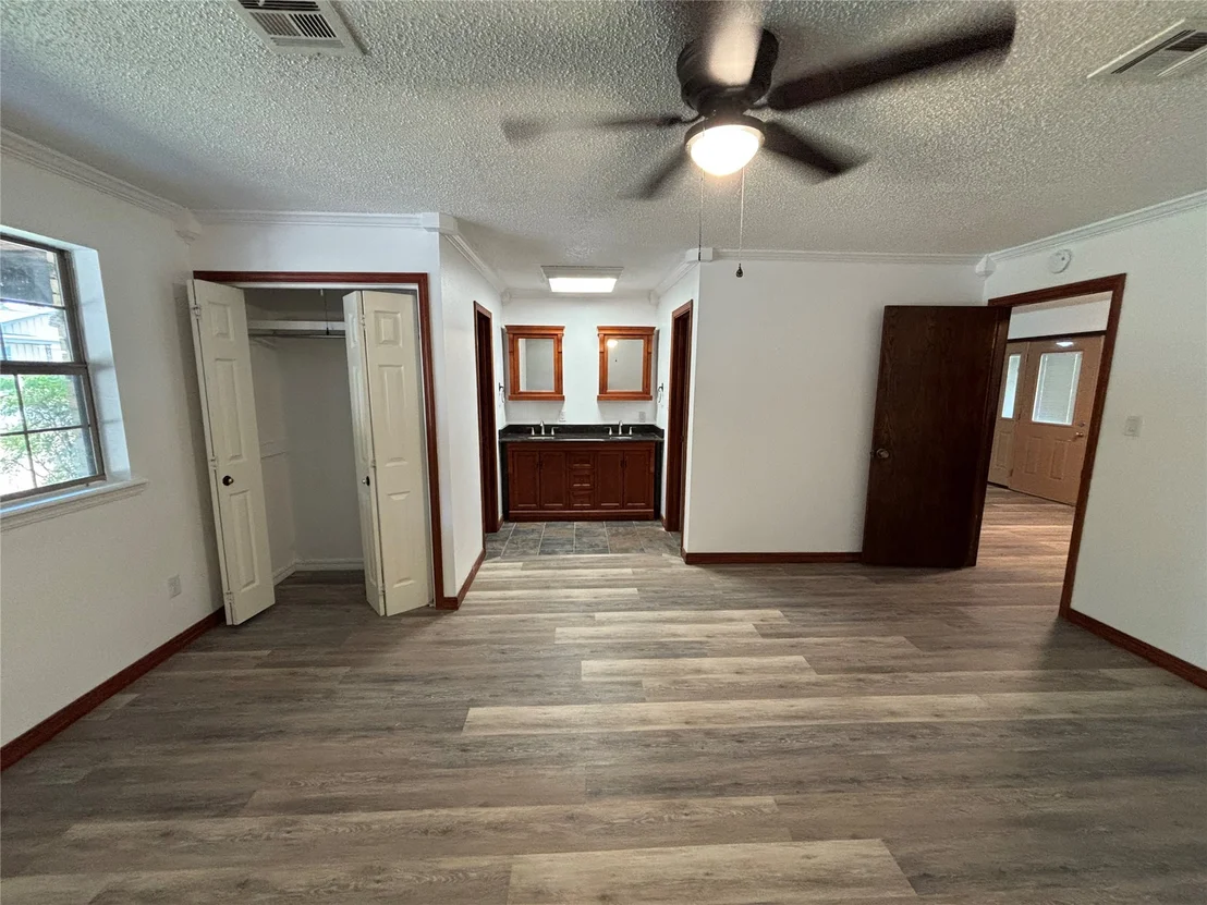 Photo of 367 W Cliff Drive