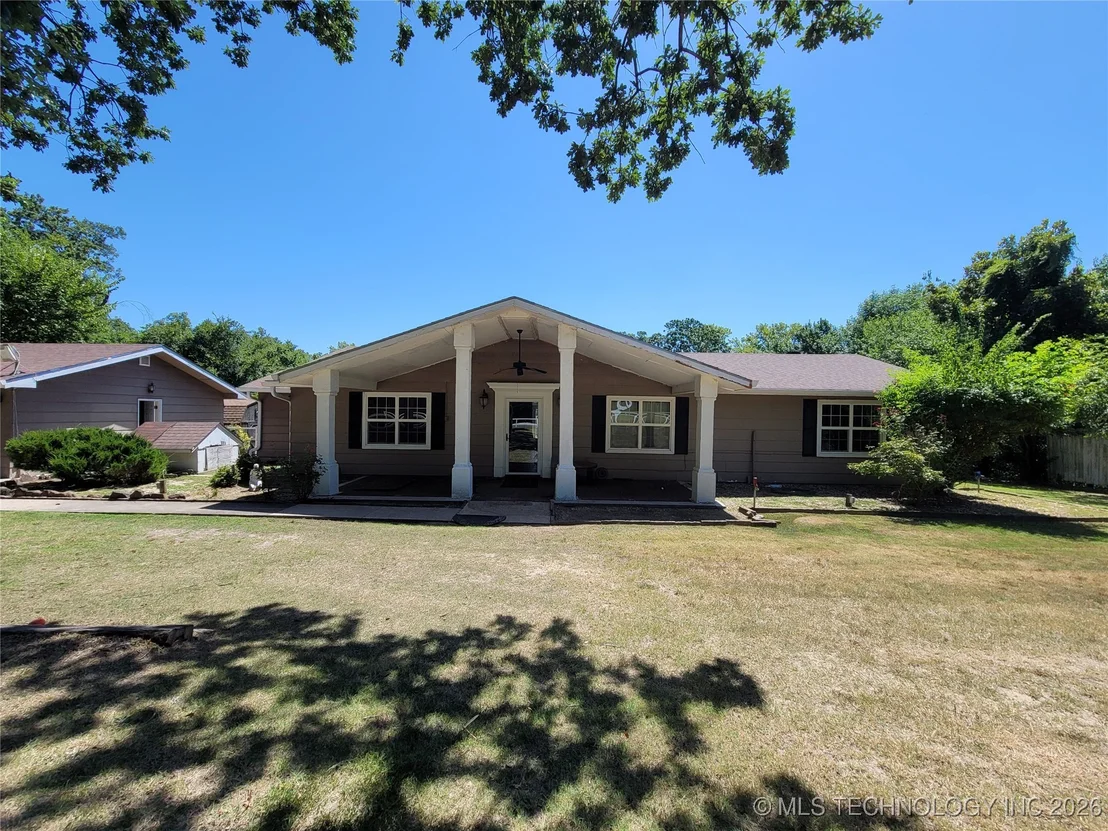 Photo of 395 Bower Road