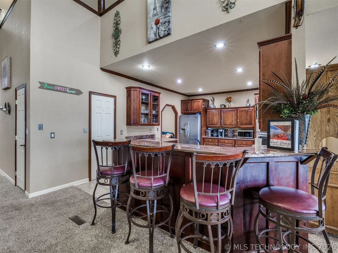 Photo of 332 E Highland Avenue