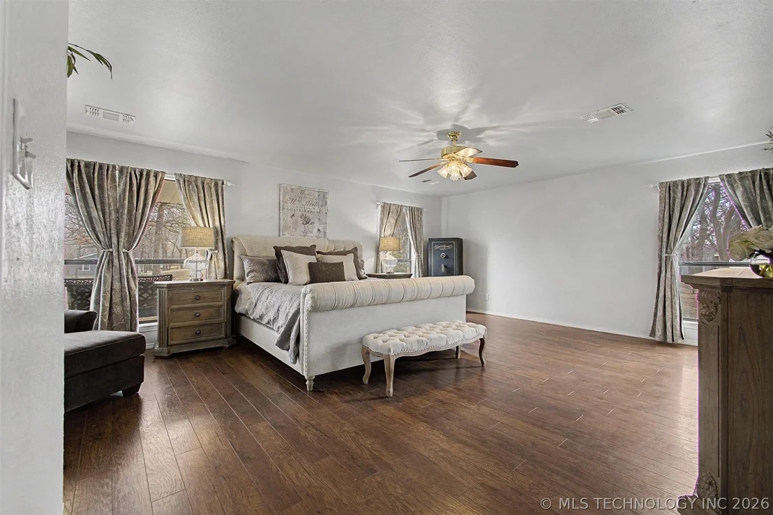 Photo of 5328 Monroe Road