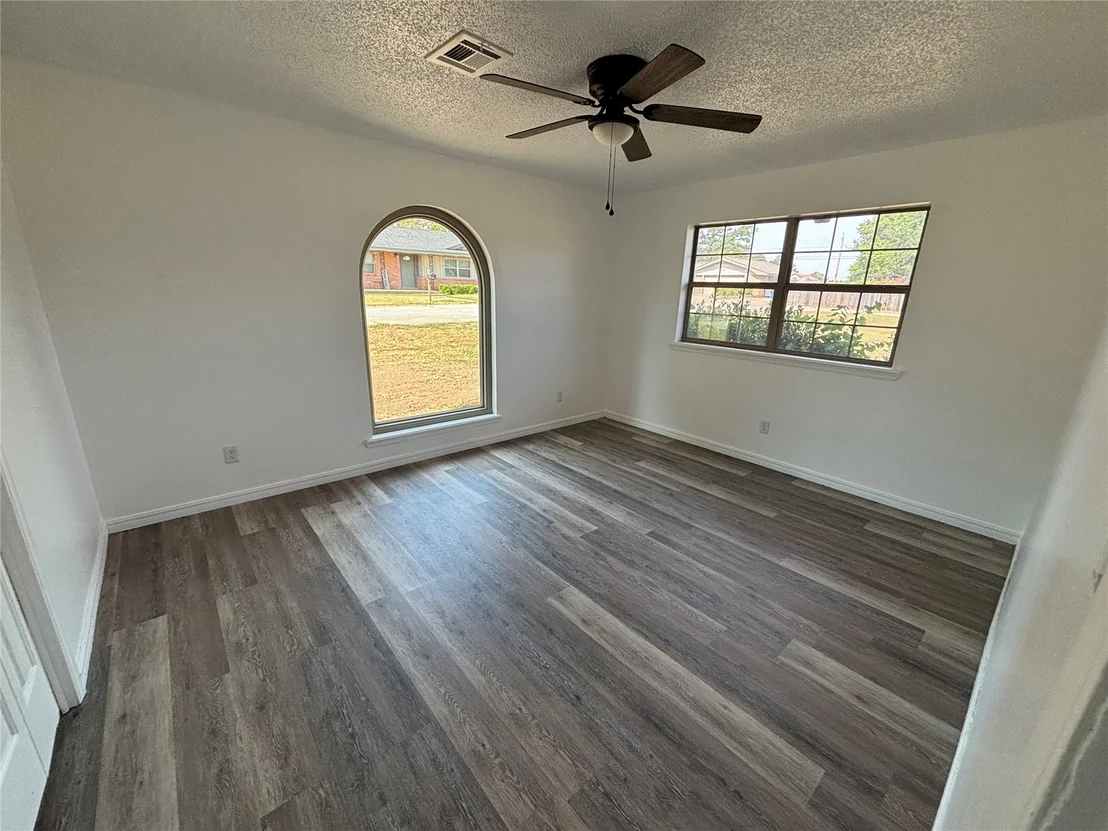 Photo of 367 W Cliff Drive