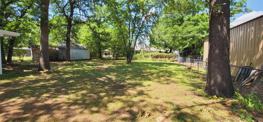Photo of 417377 Bridgeport Road
